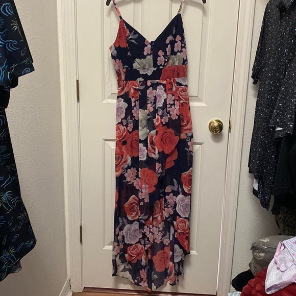 Never worn! High in the front long on in the back style dress! Fun summer dress - Picture 1 of 3